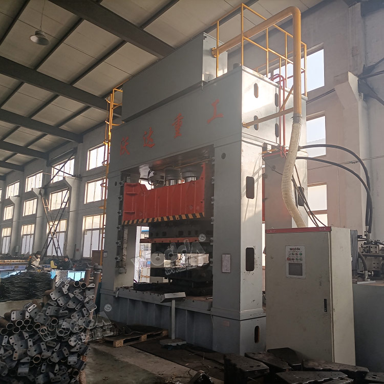 1000噸(dūn)框架式(shì)液壓機(jī) 1000噸框架(jia)式液壓(ya)機