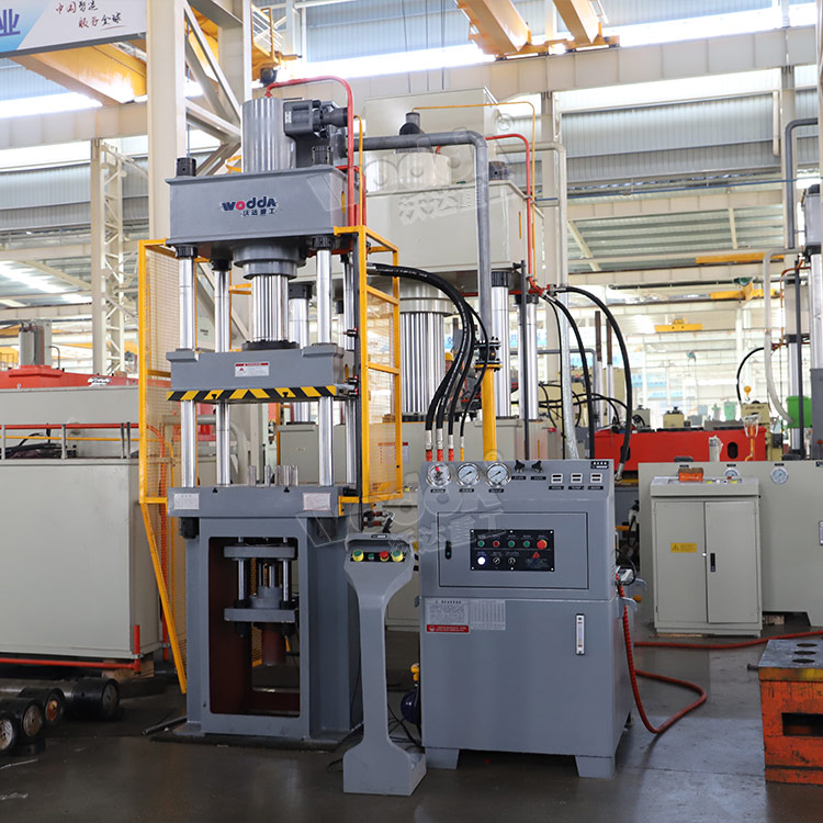 100噸四柱(zhù)液壓機 100噸(dun)四柱液壓(ya)機