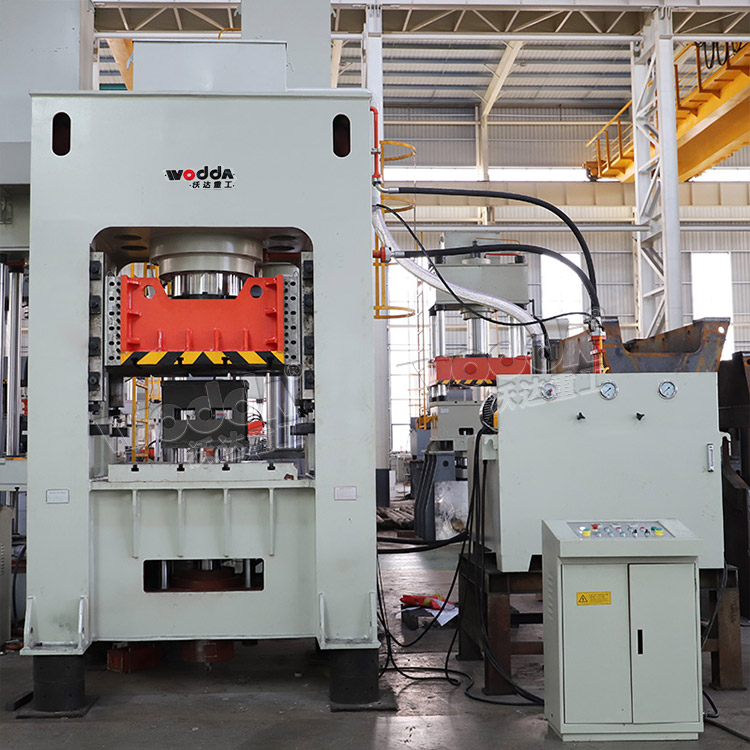 630噸(dun)薄闆拉(la)伸液壓(ya)機 630噸薄(báo)闆拉伸(shen)液壓機(ji)