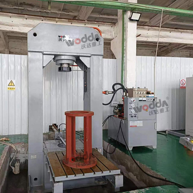 315T龍門液(yè)壓機 315T龍門(mén)液壓機