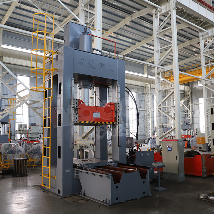 315噸框架(jia)式液壓機車間現(xiàn)貨 315噸框架式液壓(ya)機車間現貨