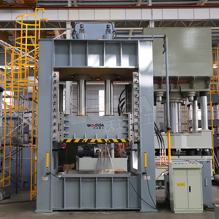 315噸框(kuang)架式液(yè)壓機