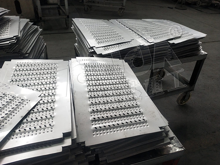 不鏽(xiu)鋼地溝蓋闆(pǎn) 不鏽鋼地溝(gou)蓋闆