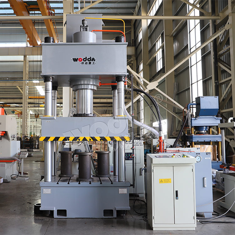 國标315噸四柱液(yè)壓機 國标315噸四柱(zhu)液壓機