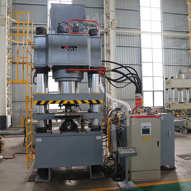 800噸鐵(tie)矽鋁磁芯成(chéng)型液壓機 800噸(dun)鐵矽鋁磁芯(xin)成型液壓機(ji)