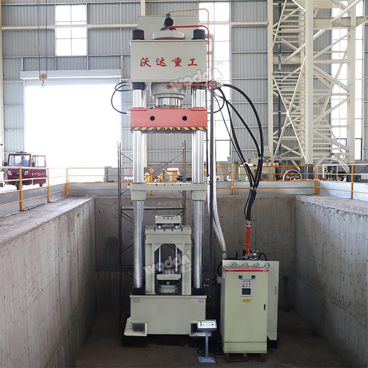 四梁(liáng)四柱液(yè)壓機 四(si)梁四柱(zhù)液壓機(jī)