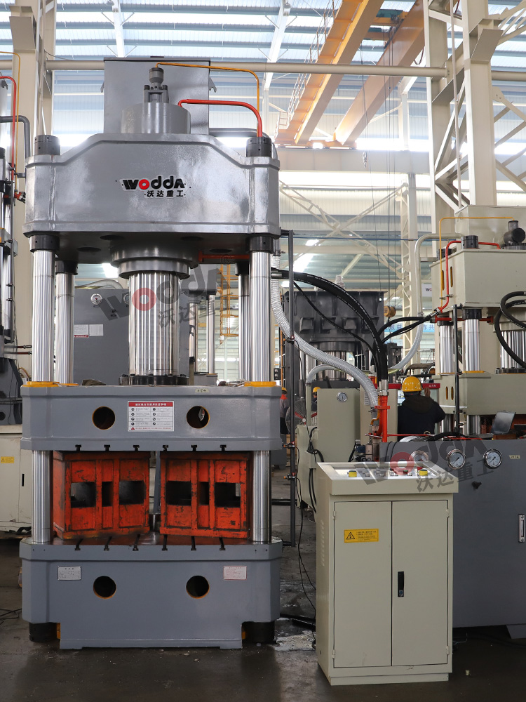 315噸國标(biāo)四柱液壓(ya)機 315噸國标(biao)四柱液壓(yā)機