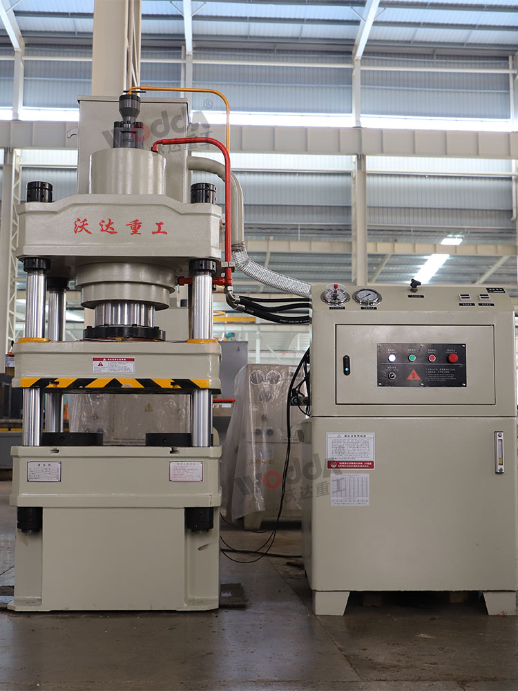 200t油壓機(三(san)梁四柱液壓(yā)機) 200t油壓機(三(san)梁四柱液壓(yā)機)