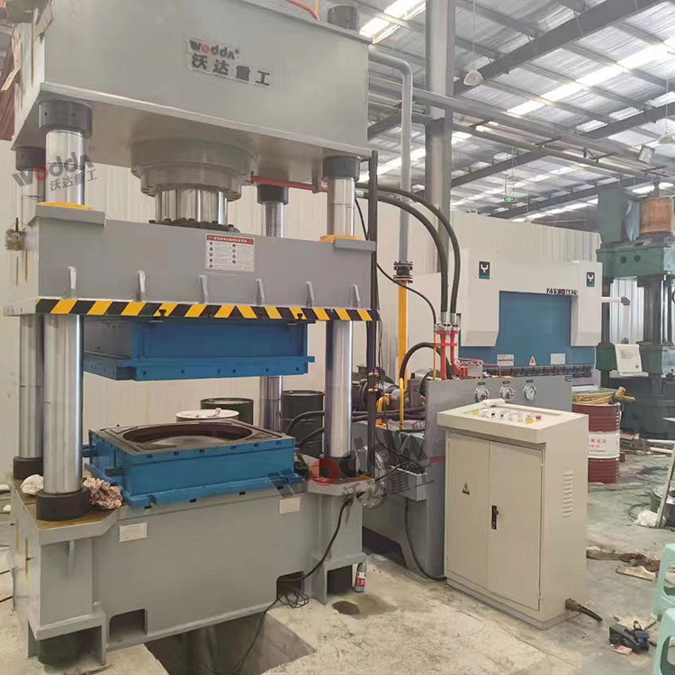 不鏽鋼水(shuǐ)箱闆拉伸成(cheng)型液壓機試(shi)壓 不鏽鋼水(shuǐ)箱闆拉伸成(cheng)型液壓機試(shì)壓