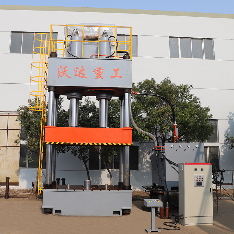 800噸雙缸(gāng)四柱液壓(ya)機