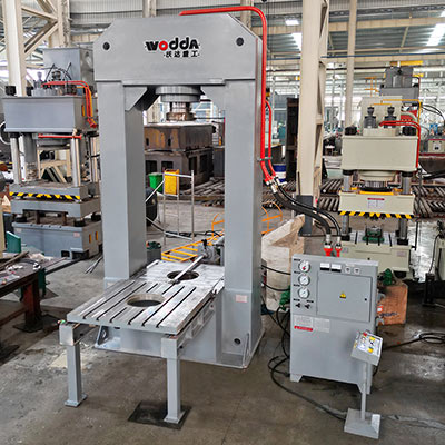 315噸電機軸承壓(ya)裝液壓機-315噸龍(lóng)門式液壓機